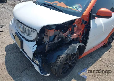 2016 Smart Fortwo Passion/Prime/Proxy/Pure from USA, damaged, VIN WMEFJ5DA7GK079058